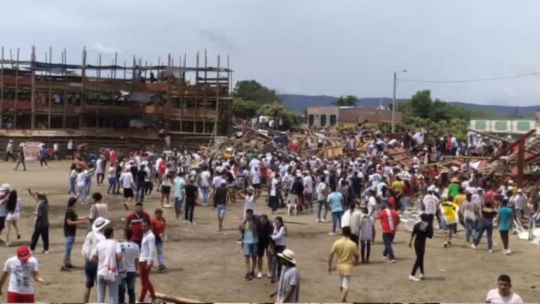 Κολομβία: Τουλάχιστον 4 νεκροί, εκατοντάδες τραυματίες από κατάρρευση εξέδρας κατά την διάρκεια ταυρομαχίας